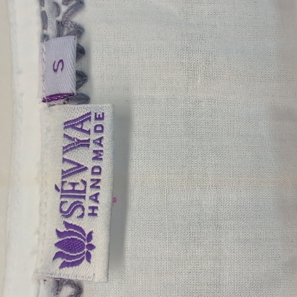Sevya Hand Embroidered White/ Lilac Tunic NWOT SIze S - Picture 9 of 10